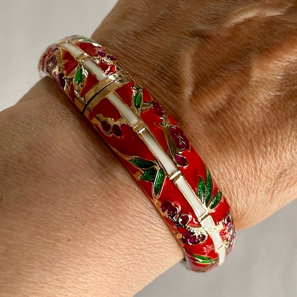 NWOT Hawaii Floral Hinged Bangle Bracelet - Picture 7 of 10